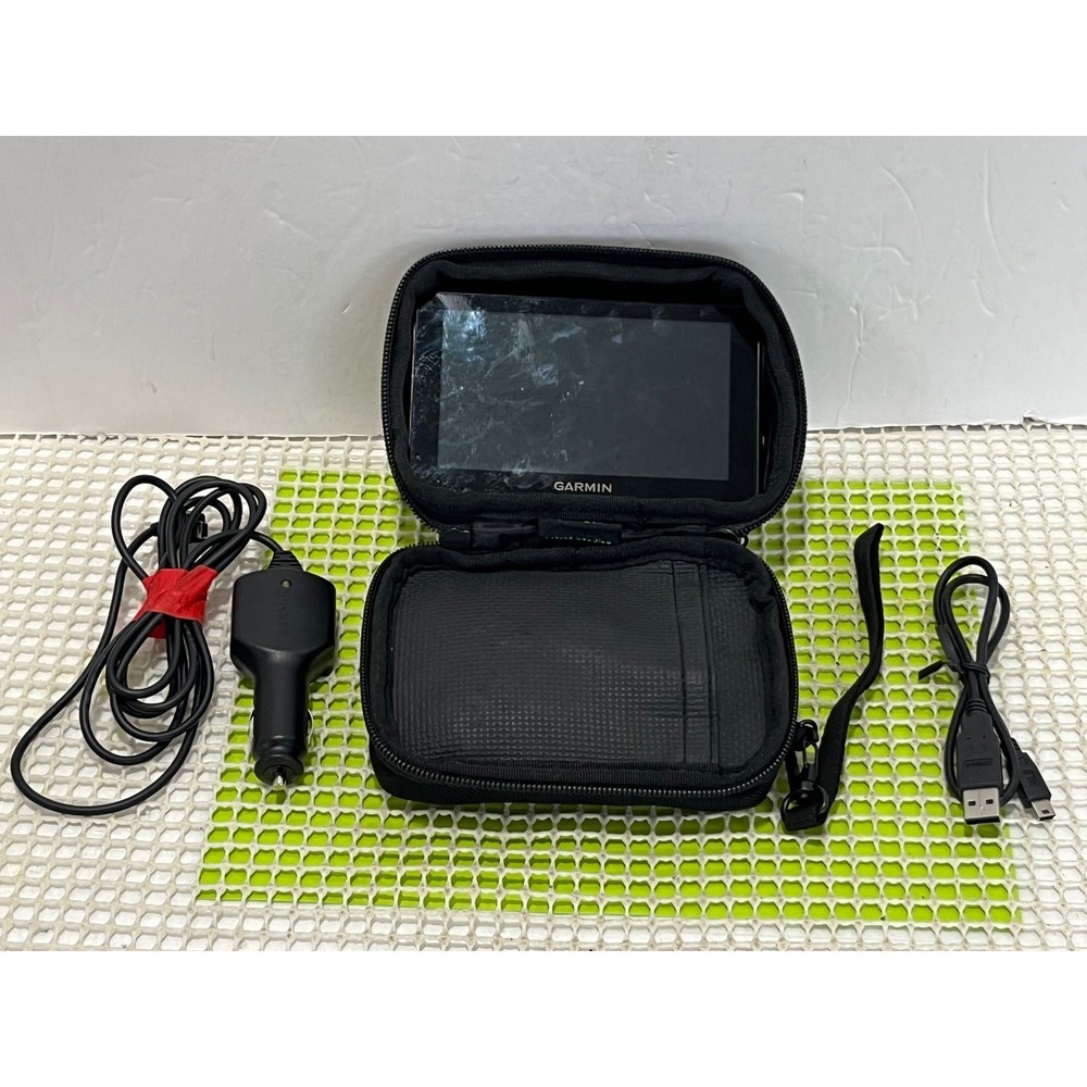 Garmin Nuvi 2589LMT 5 inch GPS Navigator Bluetooth with Case & Cables Black GOOD